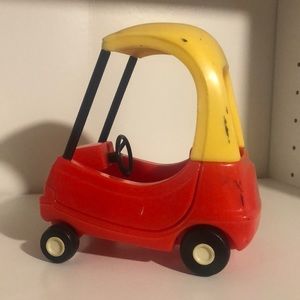 Vintage cozy coup dollhouse size